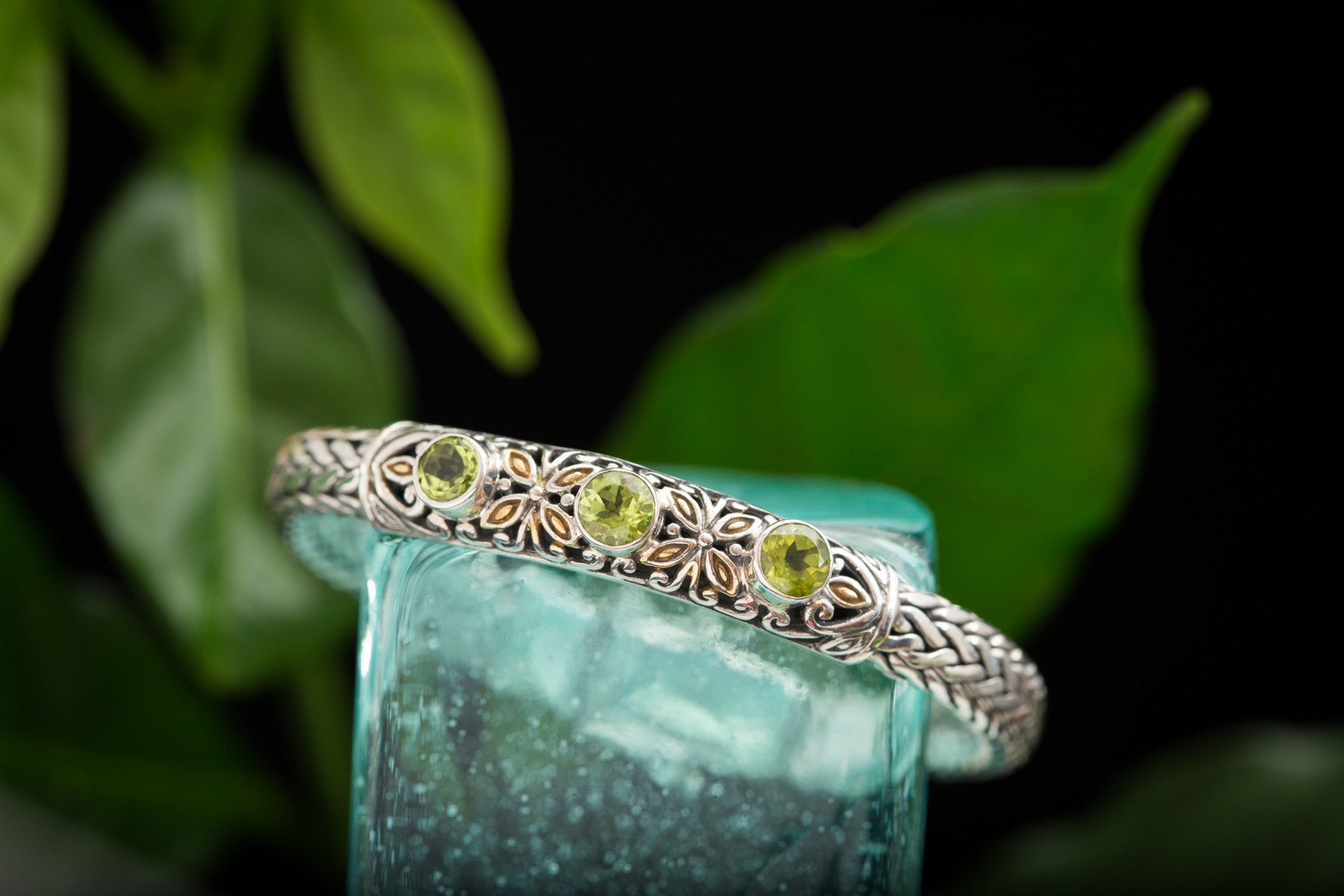 Peridot Raw Crystal & White Topaz Bracelet With Adjustable Slider Lock  (PER-RCYB-2-CAMERA-LOCK) | Rananjay Exports